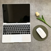 Оливково-зеленый