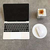 Из жемчуга, белый