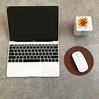 Темно коричневый