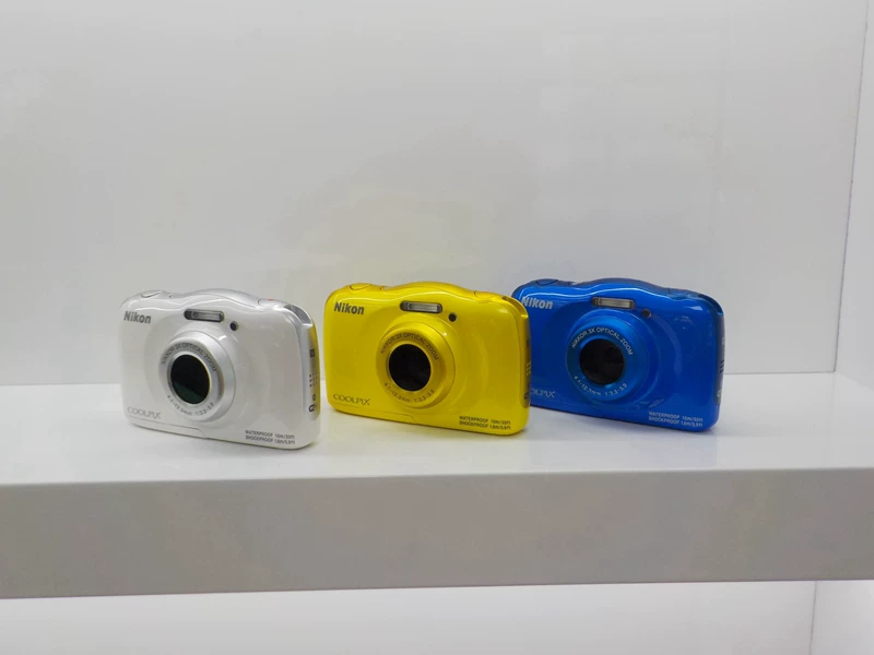 Nikon, камера для студентов, карты