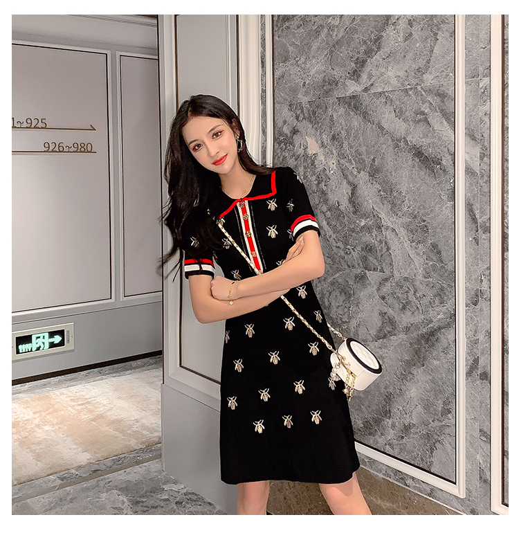 VK旗艦店 韓系娃娃領蜜蜂刺繡針織短袖洋裝