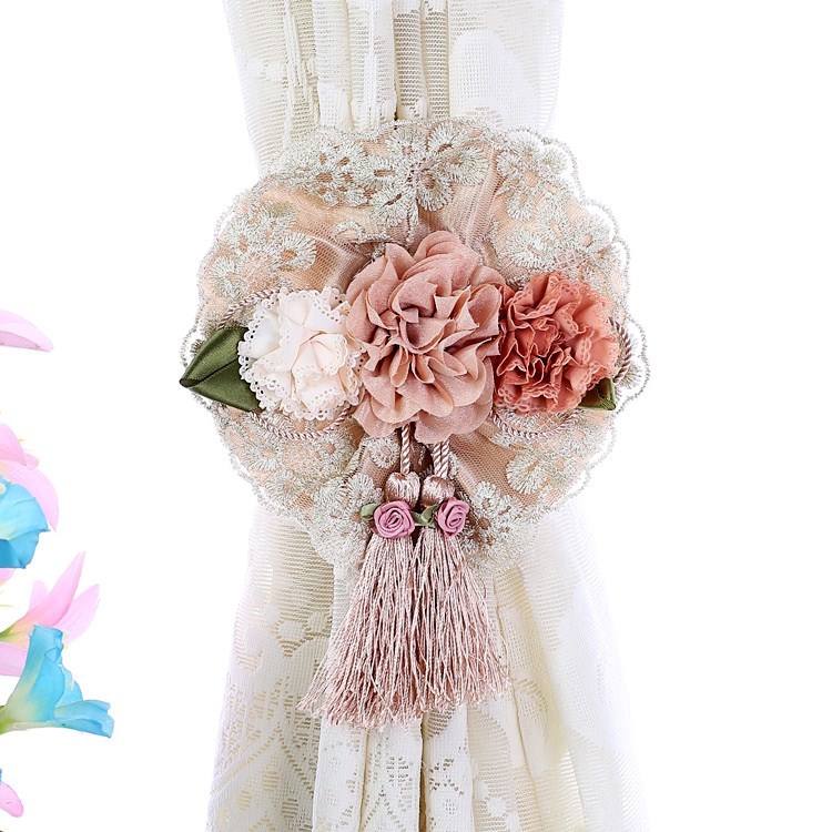 A pair of European-style cartoon curtain buckle curtain strap cute creative curtain clip Curtain tied with flower cloth