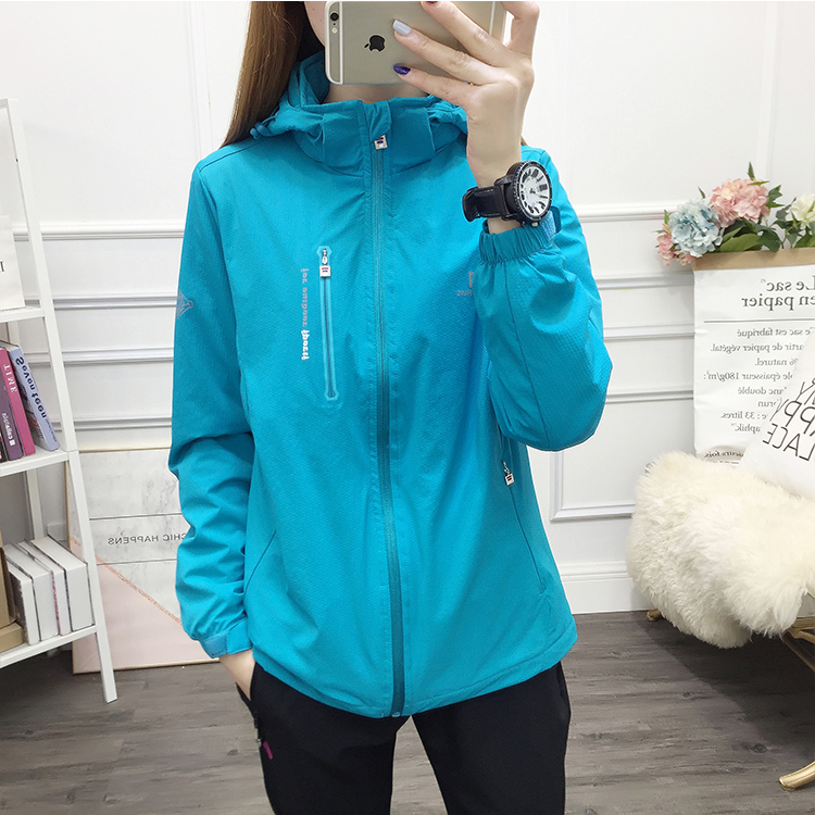 Stormtrooper women's 2021 spring and autumn new velvet liner loose waterproof hiking clothing large size mountaineering clothing