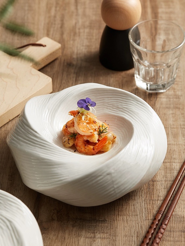 High-End Restaurant White Double-Layered Patterned Insulated Plate French-Style Western Food Cold Dish Presentation Tableware Club Plate High-End Restaurant White Double-Layered Patterned Insulated Plate French-Style Western Food Cold Dish Presentation Tableware Club Plate