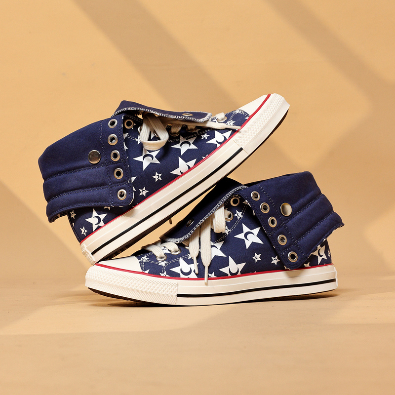 High-Top Canvas Shoes for Men and Women, Niche Style, Invisible Height Increase, Breathable for Summer, Versatile Flip-Top Casual Skateboard Shoes, Trendy Shoes