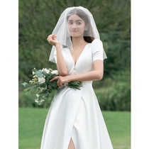 Satin light wedding dress French style 2022 new retro white slimming super fairy trailing tail travel shooting location small dress spring