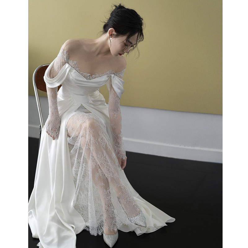 Lace white retro wedding dress for bride, french style, 2022 collection Lace white retro wedding dress for bride, french style, 2022 collection