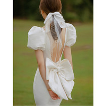 Light wedding dress simple French satin Hepburn trailing summer 2022 new bride Korean style puff sleeve slim dress
