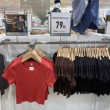 Спосоковые товары!Uniqlo Женская татуировка хлопка с круглая шея короткая T -Fore (короткая версия) 446802 452289uniql