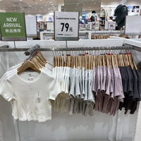 Спосоковые товары!Uniqlo Женская татуировка хлопка с круглая шея короткая T -Fore (короткая версия) 446802 452289uniql