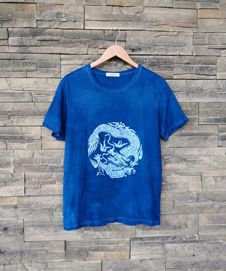 Guizhou batik short sleeve T-shirt customized dragon tattoo handmade plant dyeing blue dye non-relic technique pure cotton new