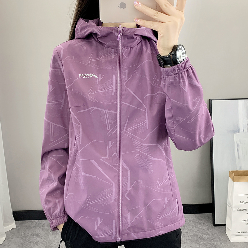 Outdoor Softshell Jacket for Women, Spring and Autumn Thin Style, Reversible, Windproof, Waterproof, Reversible Hooded Jacket, Mountaineering Clothing Outdoor Softshell Jacket for Women, Spring and Autumn Thin Style, Reversible, Windproof, Waterproof, Reversible Hooded Jacket, Mountaineering Clothing