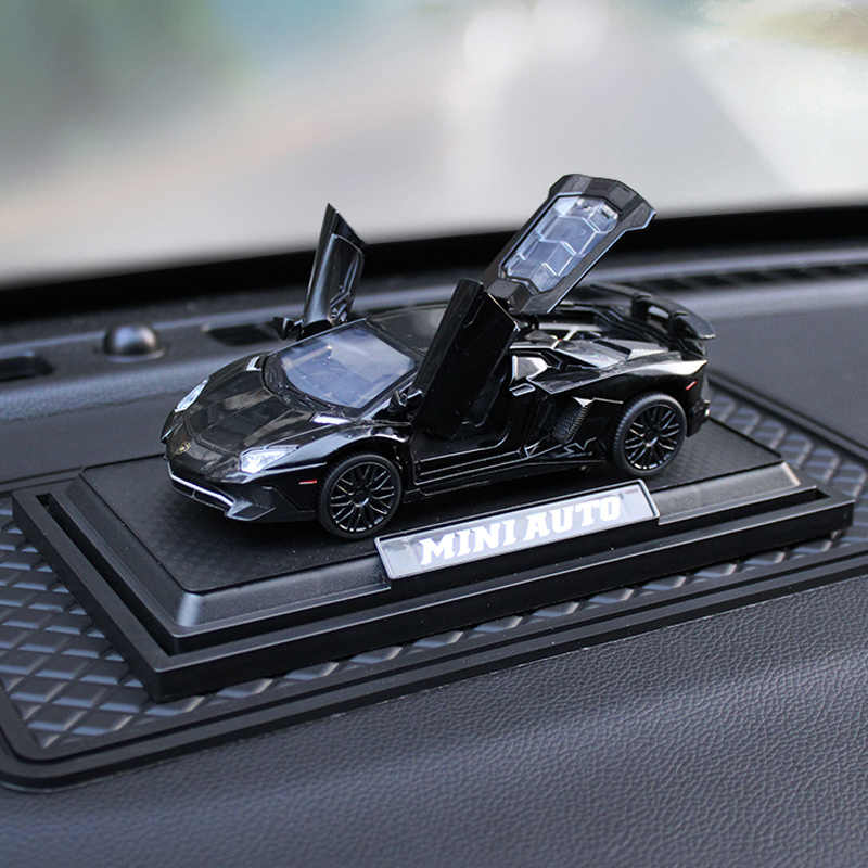 Metal sports car alloy car mode 1:32 car in the console car interior ae86 Benz GTR for boys