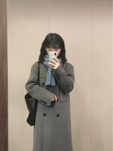 Серое шерстяное пальто для женщин, осеннее и зимнее теплое высококачественное шерстяное пальто 2025 года, новый стиль Little Hepburn