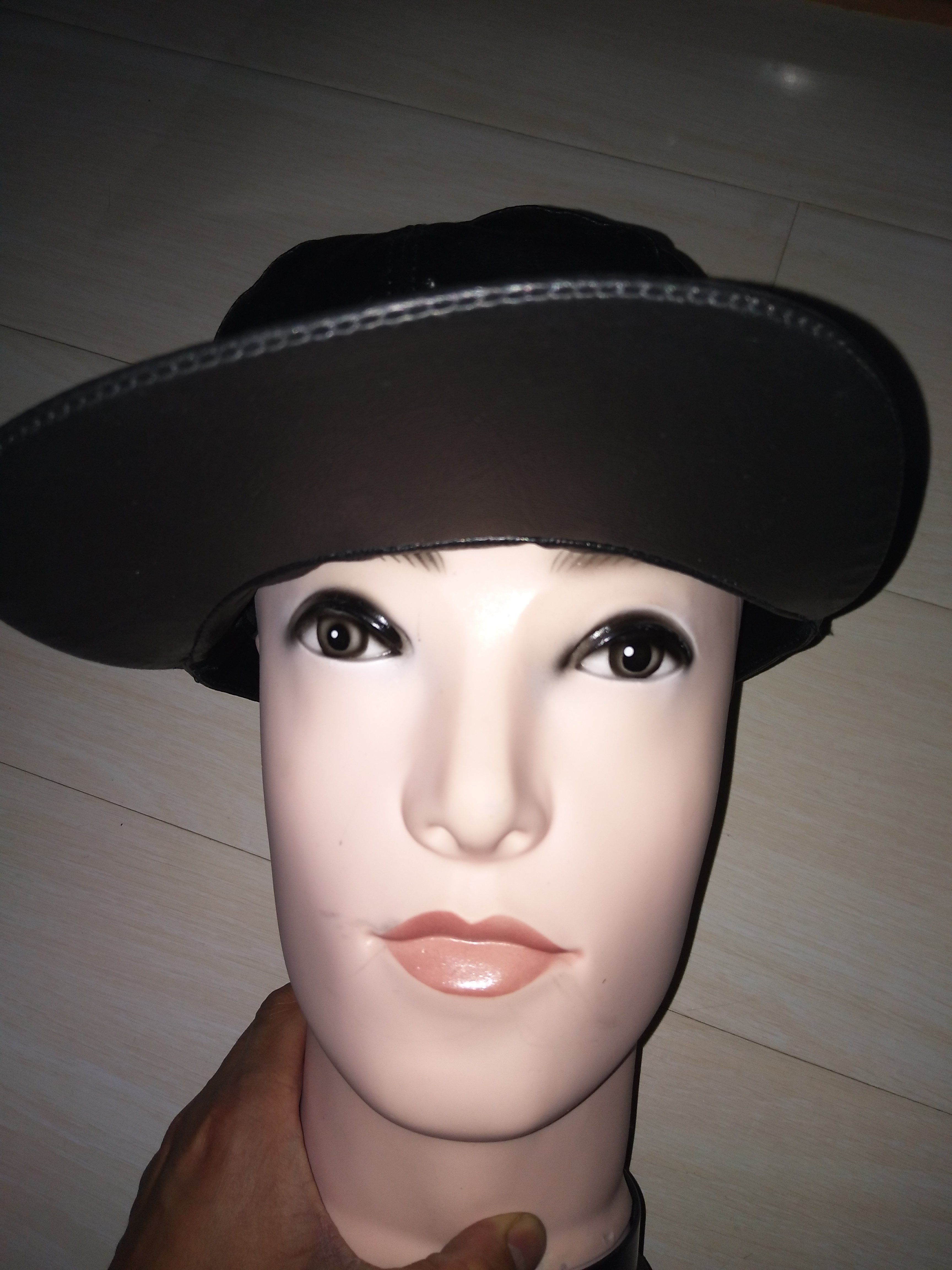 Russian Ministry of Internal Affairs leather cap without hood badge brand new - Taobao