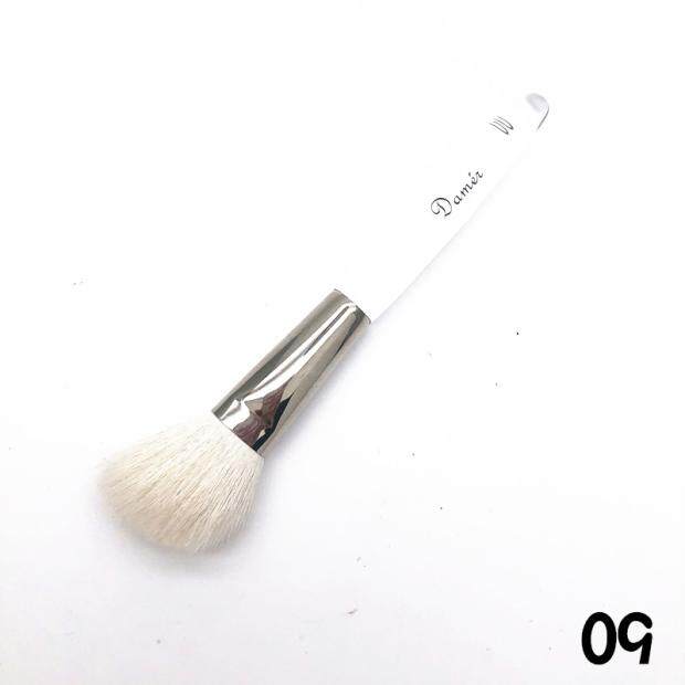 Rain and Tong version CW series -09 bevelled wool fix blush brushed powder with good acrylic handle