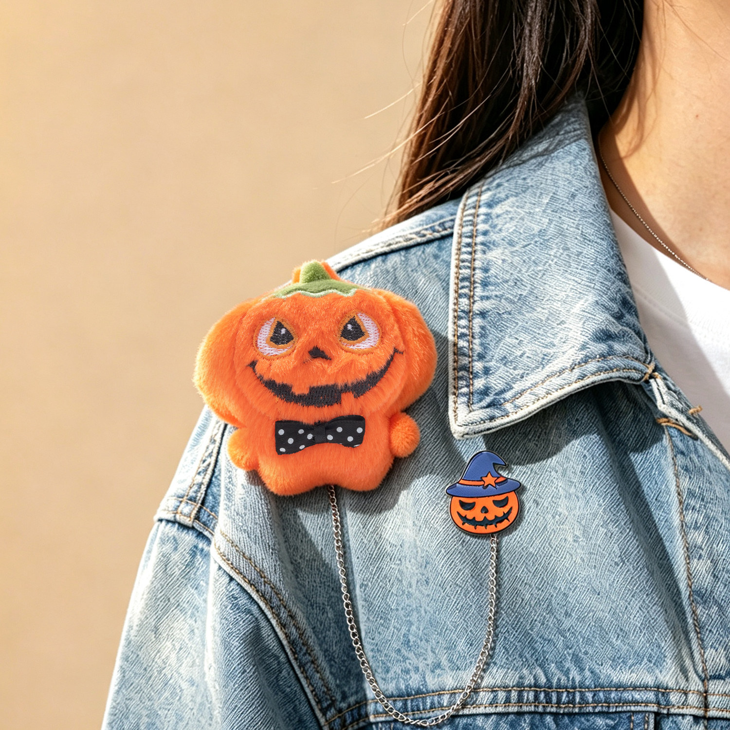 2026 New Halloween Plush Brooch Chain String Cute Cartoon Skull Pumpkin Man Pin Pendant Decoration
