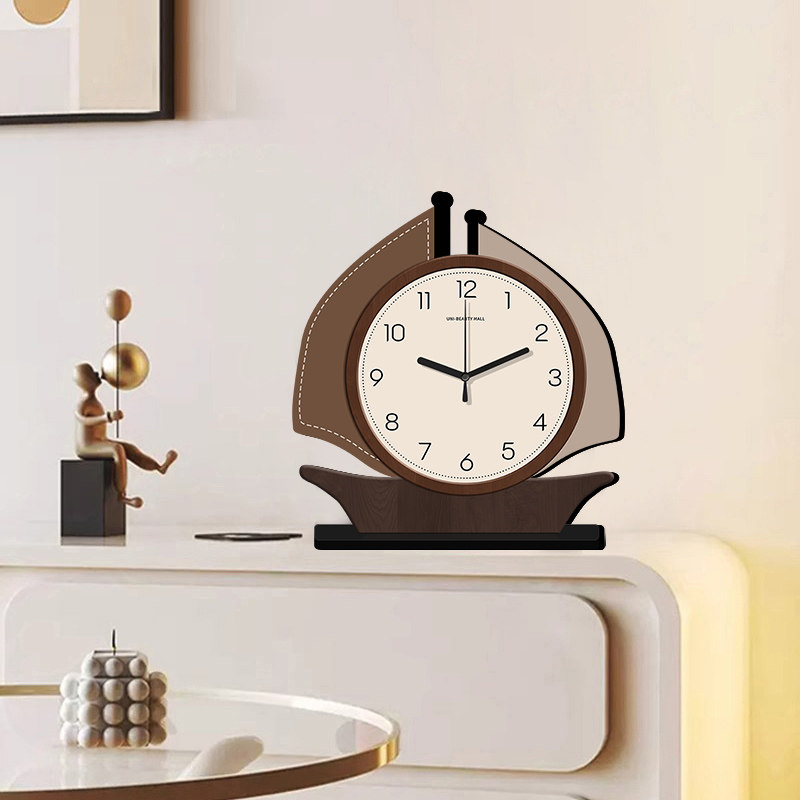 Retro Sailboat-Shaped Desk Clock, Silent Wooden Desktop Clock, Decorative Ornaments, 2026 New Style Personalized Pendulum Clock, Desk Clock