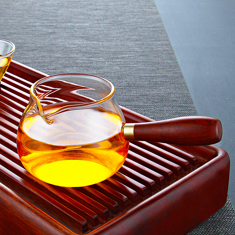 Thickened side to make the male cup tea divider Gongfu tea with high temperature resistant glass Gongcup tea leakage handlebar Gongcup Set of tea set