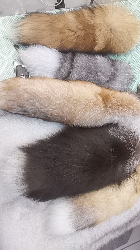 Fox Tail Pendant Prop, Cute and Unique Car Keychain, Fox Plush Real Fur Accessory, Bag Charm