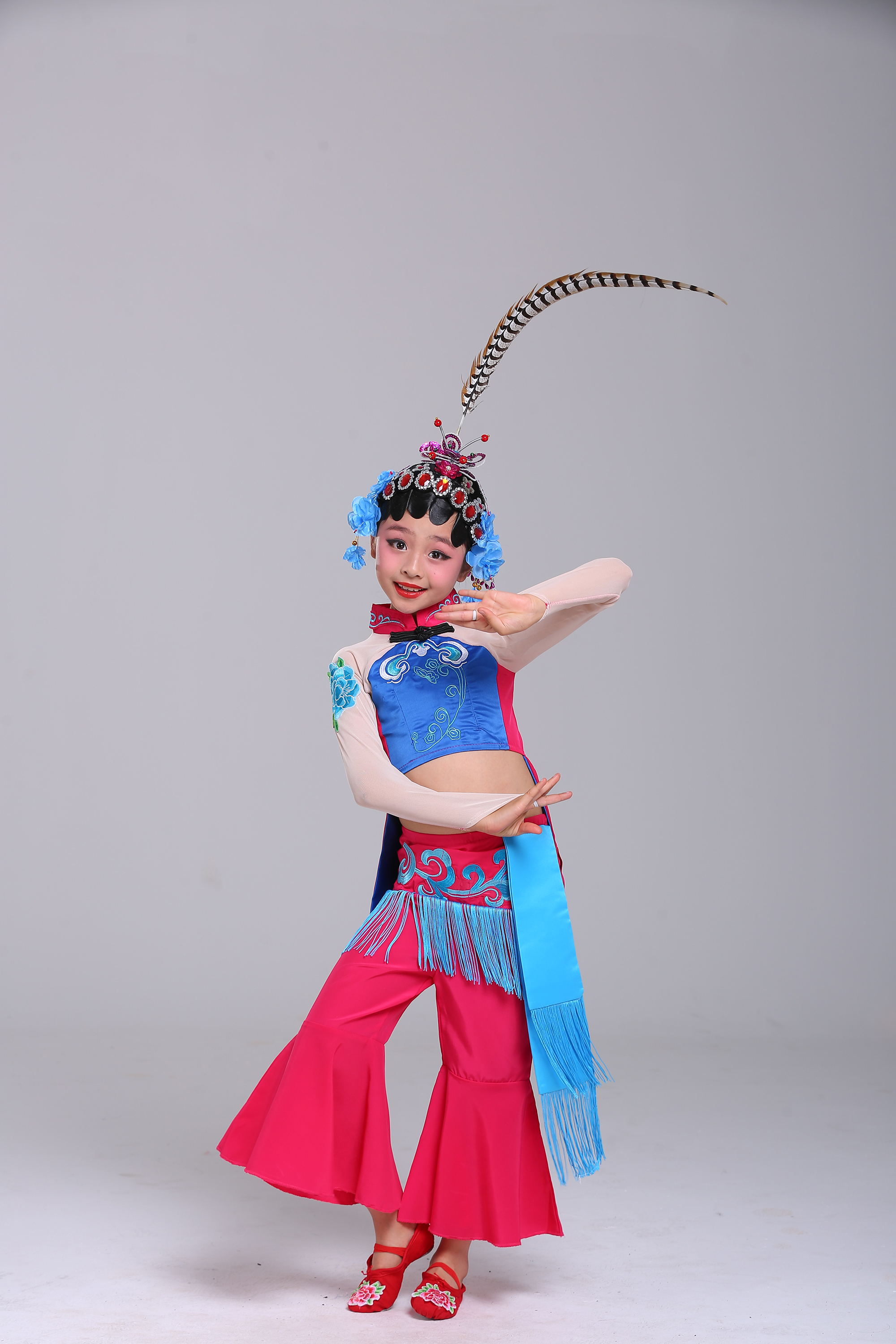 Trang phục thiếu nhi Bắc Kinh Opera Thủy cung Hoa Mulan Xiaohong Niang Qiaohua Danyuan Tuyết Tuyết Drama Drama Dance Trang phục thời trang trẻ em cao cấp
