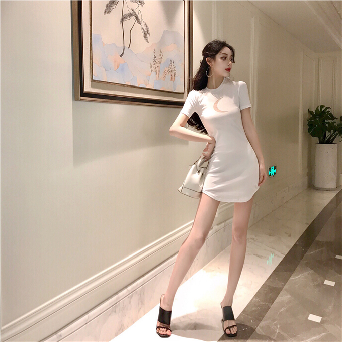 VK旗艦店 韓系修身月亮印花短袖洋裝