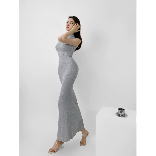 Базовое платье без рукавов, европейский стиль, высокий воротник, с акцентом на бедрах, в обтяжку, по фигуре