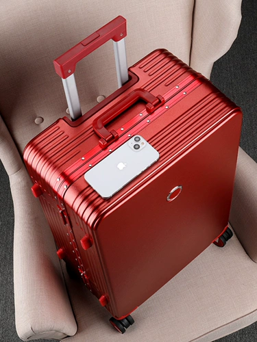 Красный чемодан, небольшая свежая универсальная коробка