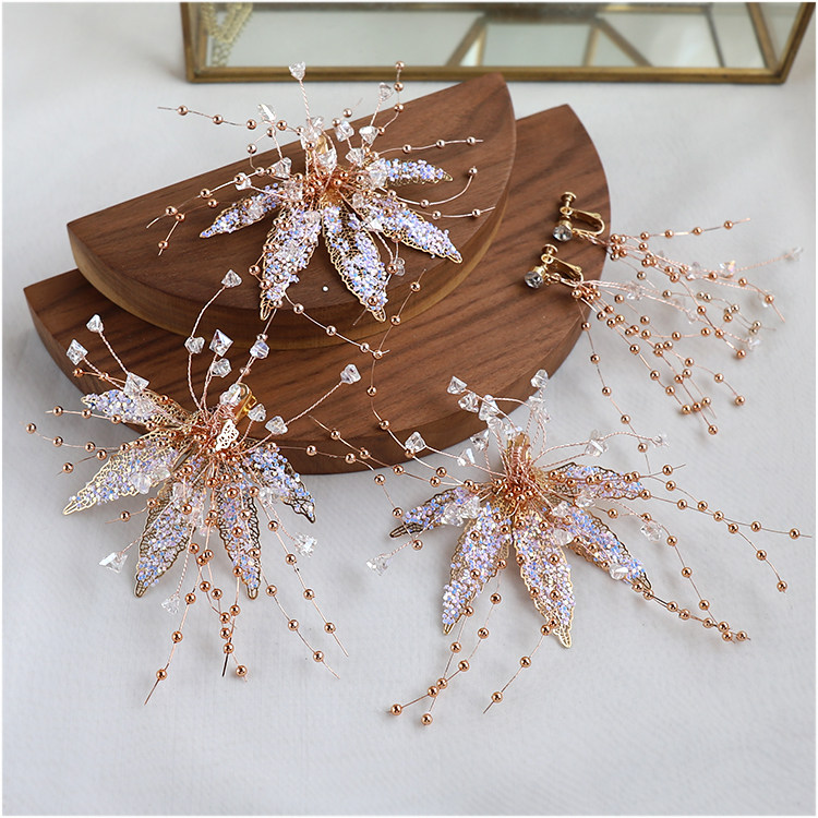Bridal headdress Super shiny sheet maple leaf hairpin Korean gold handmade crystal edge clip wedding dress wedding hair accessory