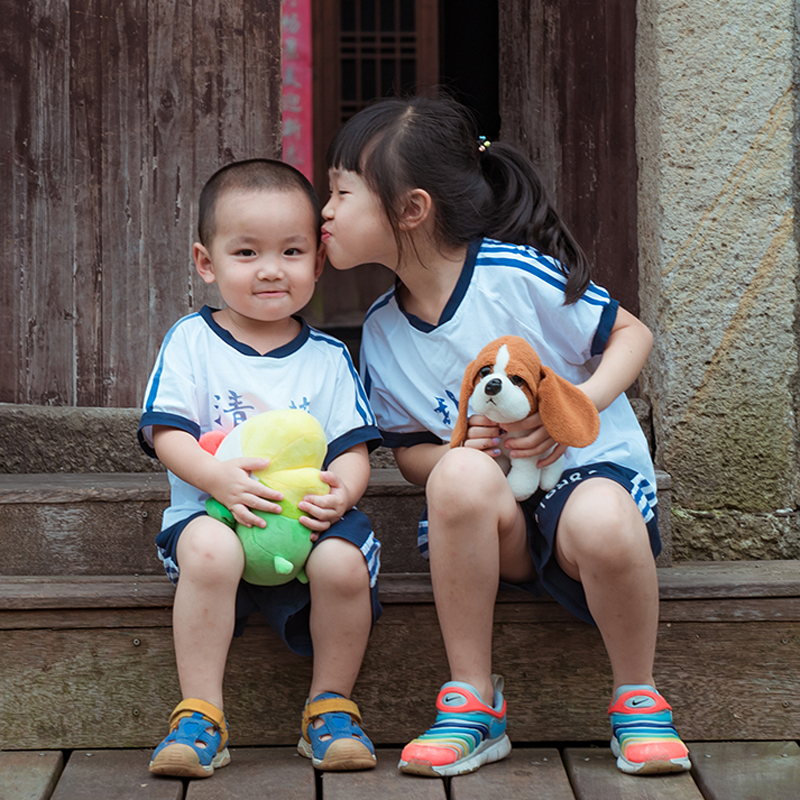 Chengdu Chongqing with the filming Shadow of the Filming Brigade Filming A Parent-child Birthday Party's Birthday Party Event Door Door-Taobao