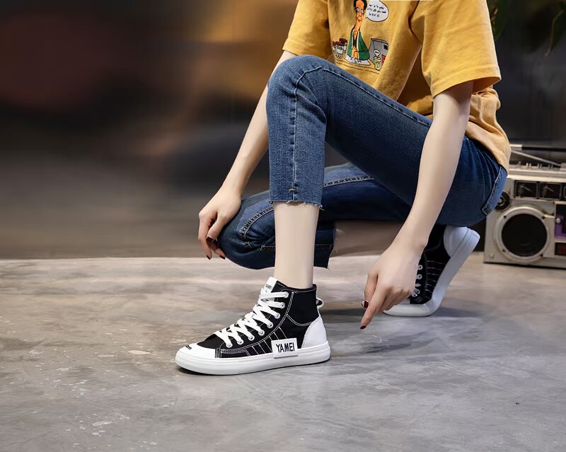 Giày vải CCVV 2019 hè mới phiên bản Hàn Quốc cao trắng giúp giày thoải mái thoải mái cho sinh viên hoang dã Giày trắng - Giày cao gót boot cao cổ nữ