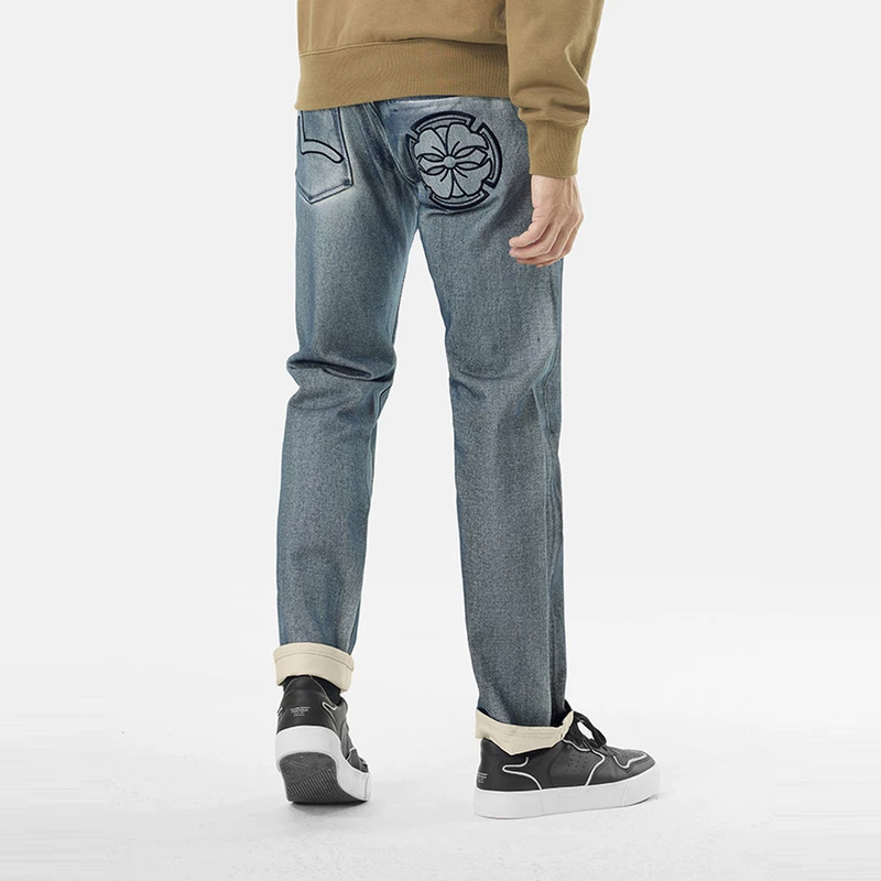[Celebrity Style] Мужские джинсы EVISU с ностальгической вышивкой цветка-домика чайка
