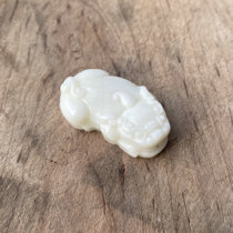 Natural blue field jade overlord Pixiu pendant for men and women white jade skin jade pendant living jade belt certificate for couples