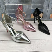 Mùa hè mới cao gót rỗng 1068-3 Khí chất châu Âu và Mỹ stiletto nhọn sandal một từ khóa tiệc tiệc giày nữ