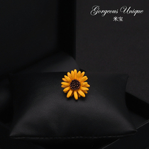 Mibao handmade custom fresh hand painted yellow daisy small collar pin flower cardigan pin fixed jewelry brooch female