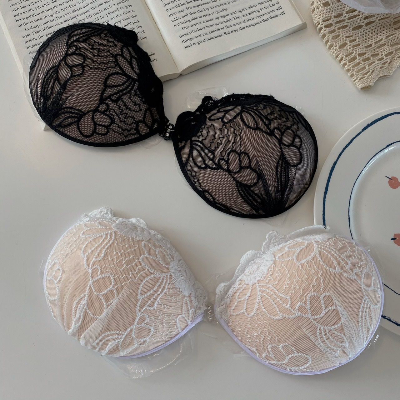 Breathable Lace Chest Patch Thickened Milk Sticker Female Anti-Bump Silicone Invisible Bra Gather Up to Shoulder Strap Nipple Patch