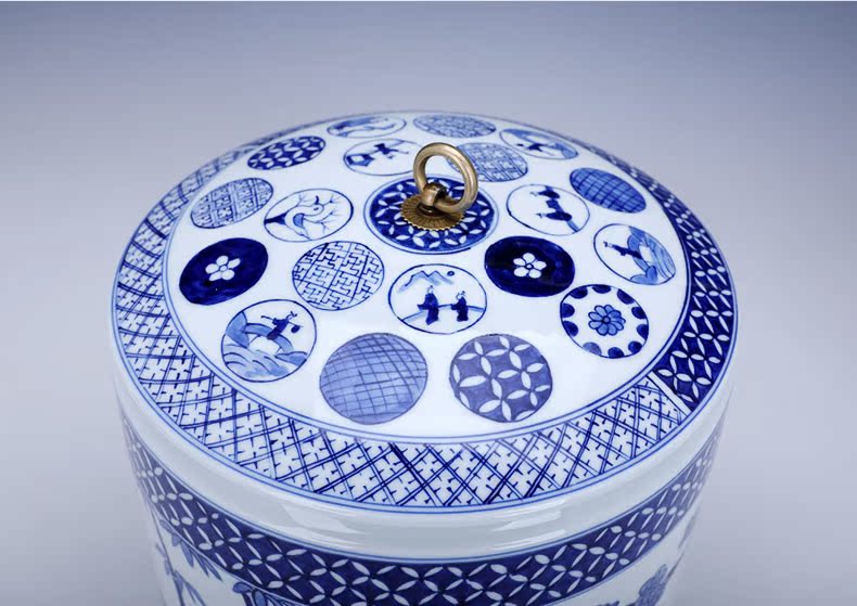 Blue and white porcelain tea pot 2 jins of ceramic containers of tea tea boxes of jingdezhen big tea urn