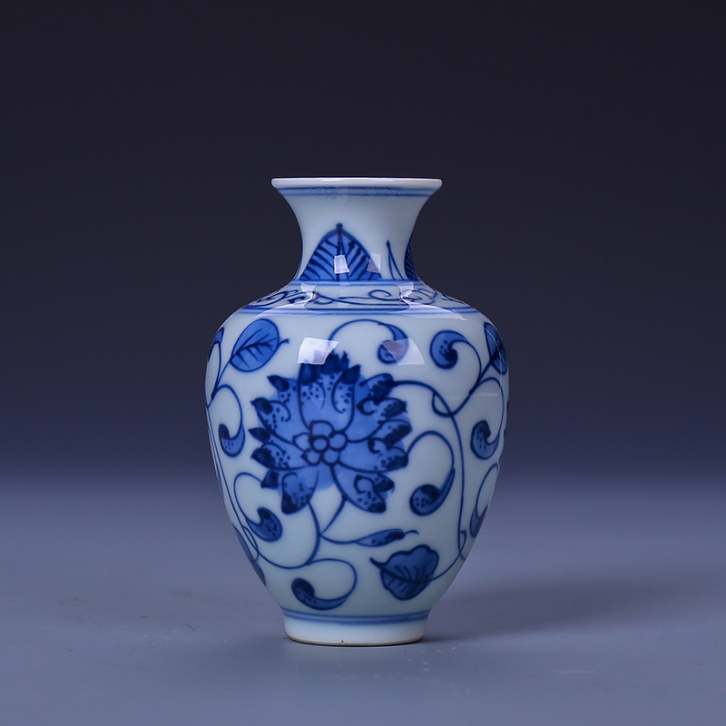 All hand - made jingdezhen ceramic mini floret bottle of classic Chinese style furnishing articles mesa of blue and white porcelain vase