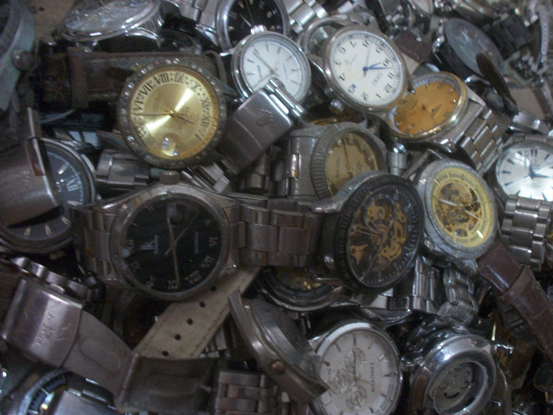 Practice watches such as old automatic meter domestic automatic mechanical watches old watches of old watches and automatic 8205 mechanism