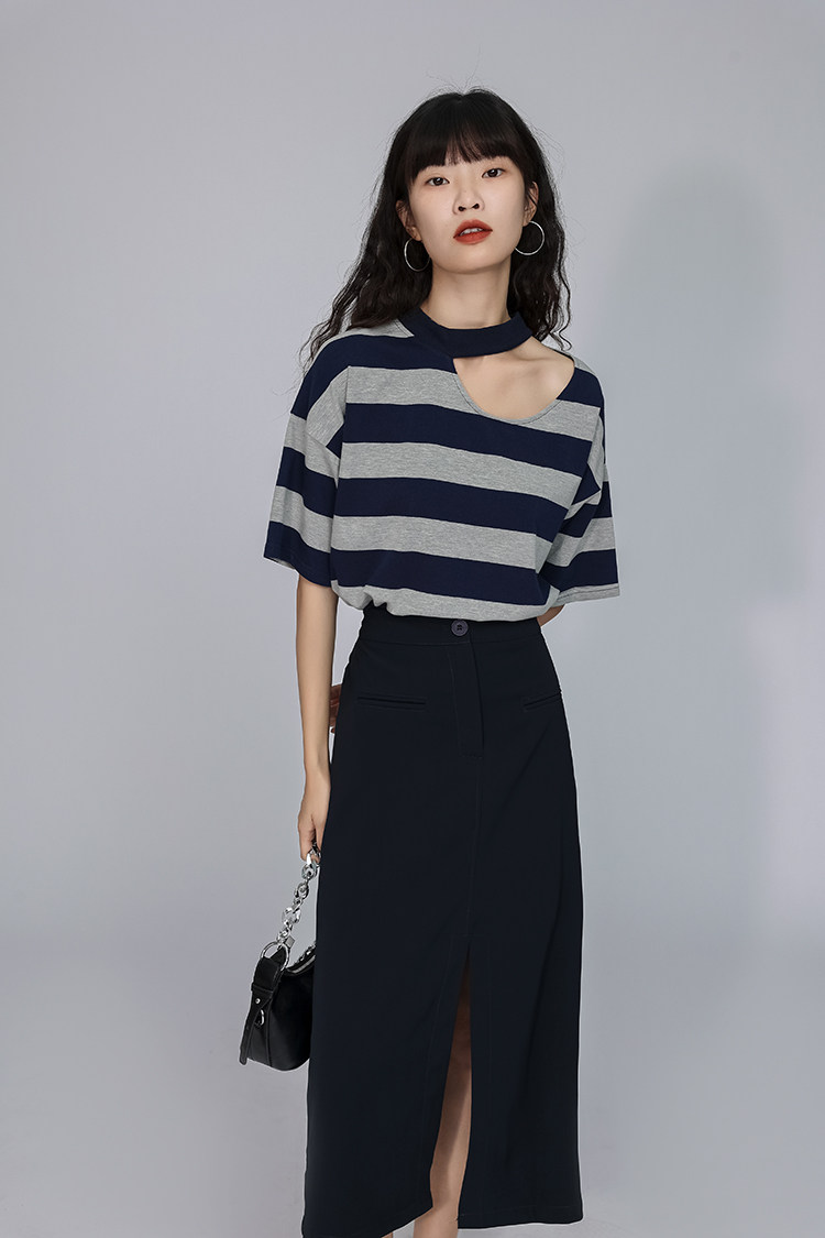 Стильные костюмы 「又巷」甜辣两件套裙2023年夏季新款条纹上衣搭开叉半身裙套装女