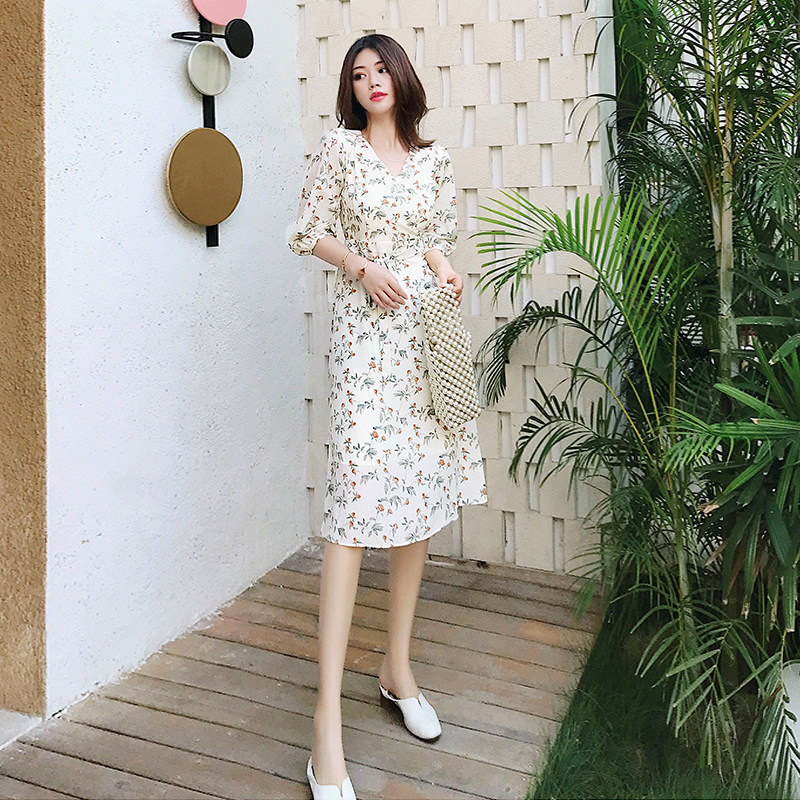 In the spring and autumn of 2022, new snow spinning dress gathers the thin temperament of long sleeve MZ RCOW93808S