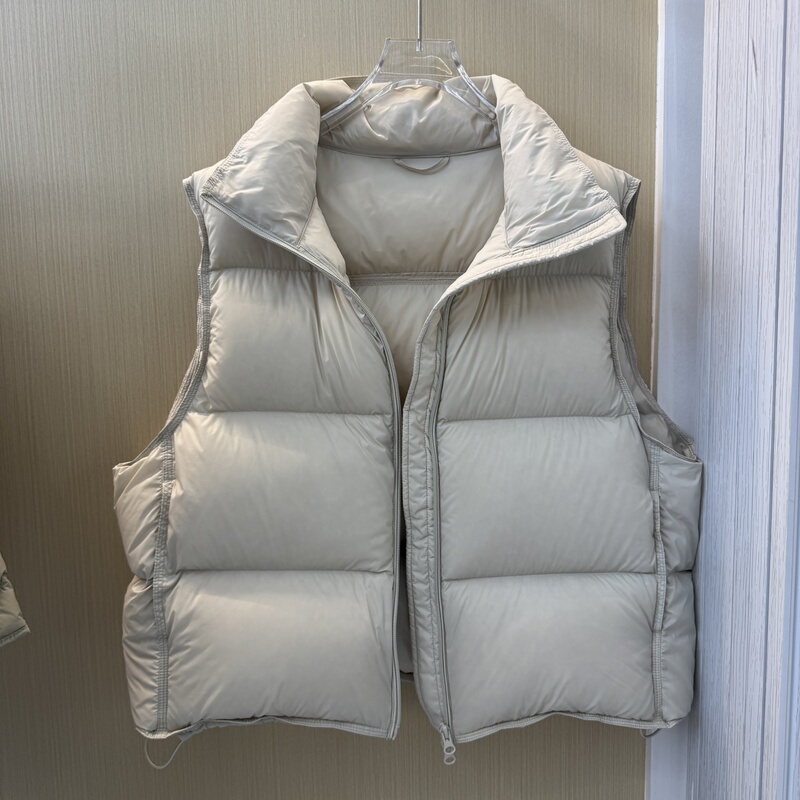 2026 New Fashionable Stand-Up Collar down Vest for Women, Short Thickened Puffer Vest, Puff Jacket for Autumn and Winter Outerwear 2026 New Fashionable Stand-Up Collar down Vest for Women, Short Thickened Puffer Vest, Puff Jacket for Autumn and Winter Outerwear