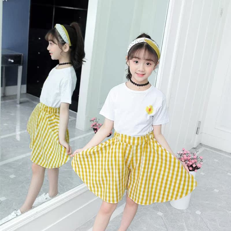Cô gái Set váy 2020 mới mùa hè Hàn Quốc phiên bản của phong cách trẻ Hàn Quốc mùa hè ngắn tay kẻ sọc váy cô gái hai mảnh bộ.