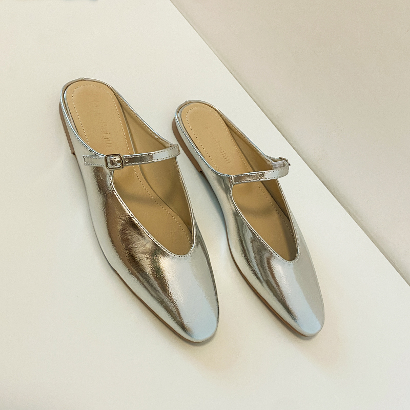 French-Style Niche Closed-Toe Half-Slippers for Women, Summer 2026, Flat Silver Mary Jane Mules for Everyday Wear French-Style Niche Closed-Toe Half-Slippers for Women, Summer 2026, Flat Silver Mary Jane Mules for Everyday Wear