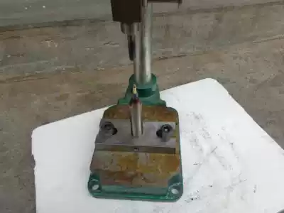 Stand-alone tube crimping punch Electronic products Tool Machine corns buckle Hand press tool Hollow rivet