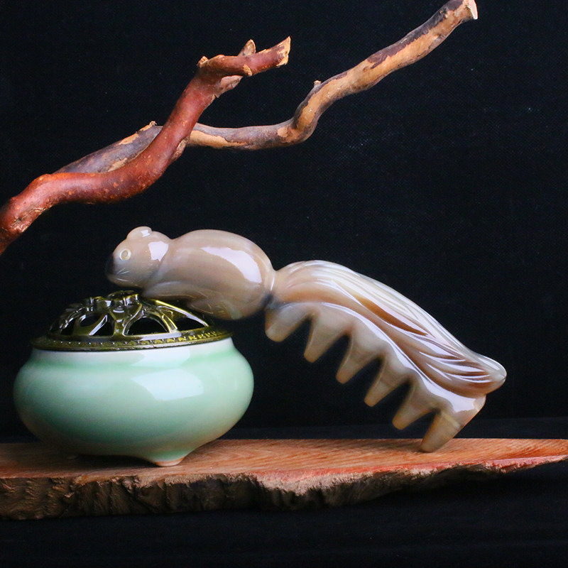 Snow Sea Horn Natural Horn Massage Care High-end Customised Squirrel Keel Comb