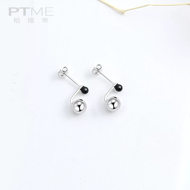 Design universal earrings, silver 925 sample, trend of season, internet celebrity