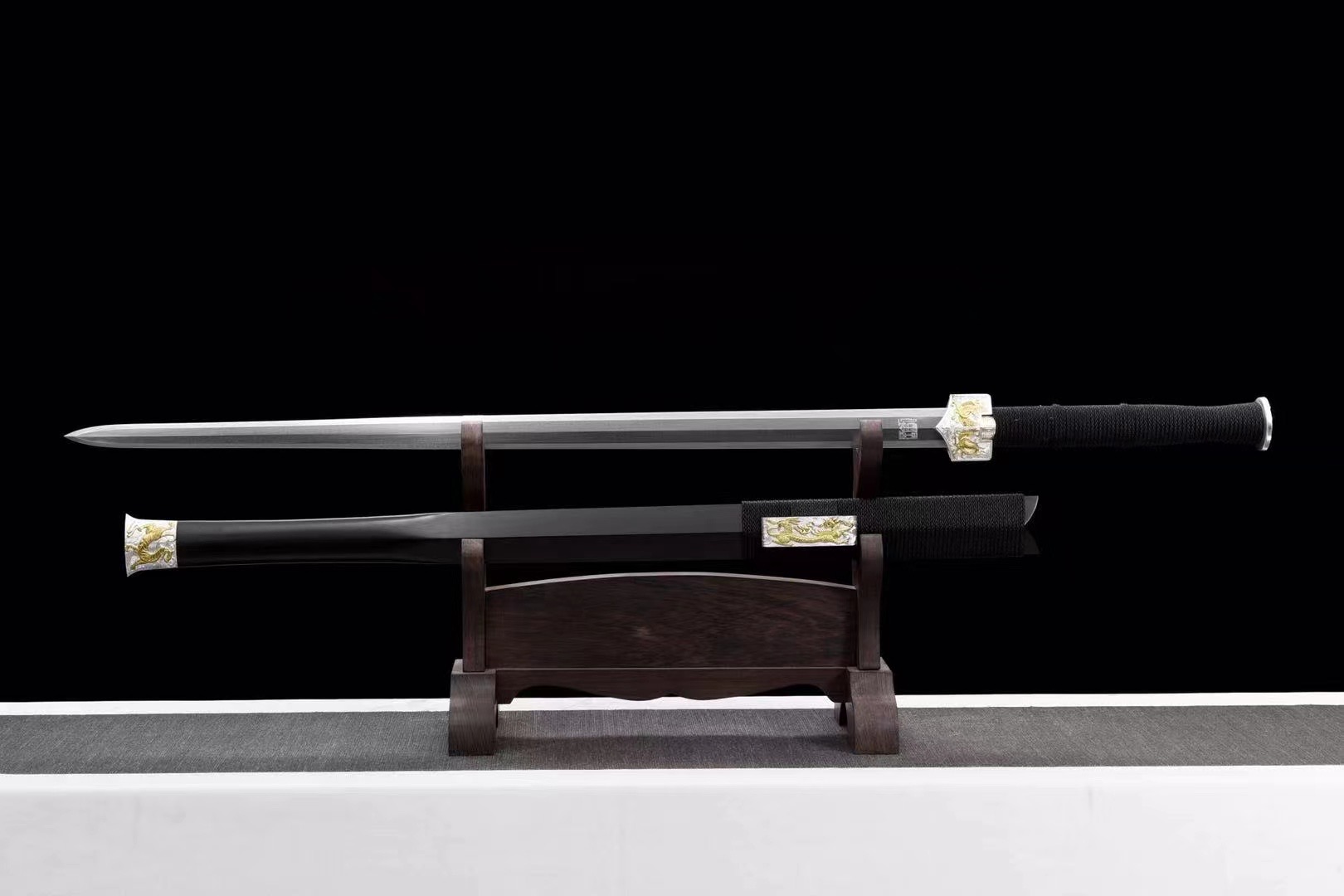 Zhejiang Ji Shaocong team handmade new Moganshan sword unopened blade four god beast Han sword custom recommendation