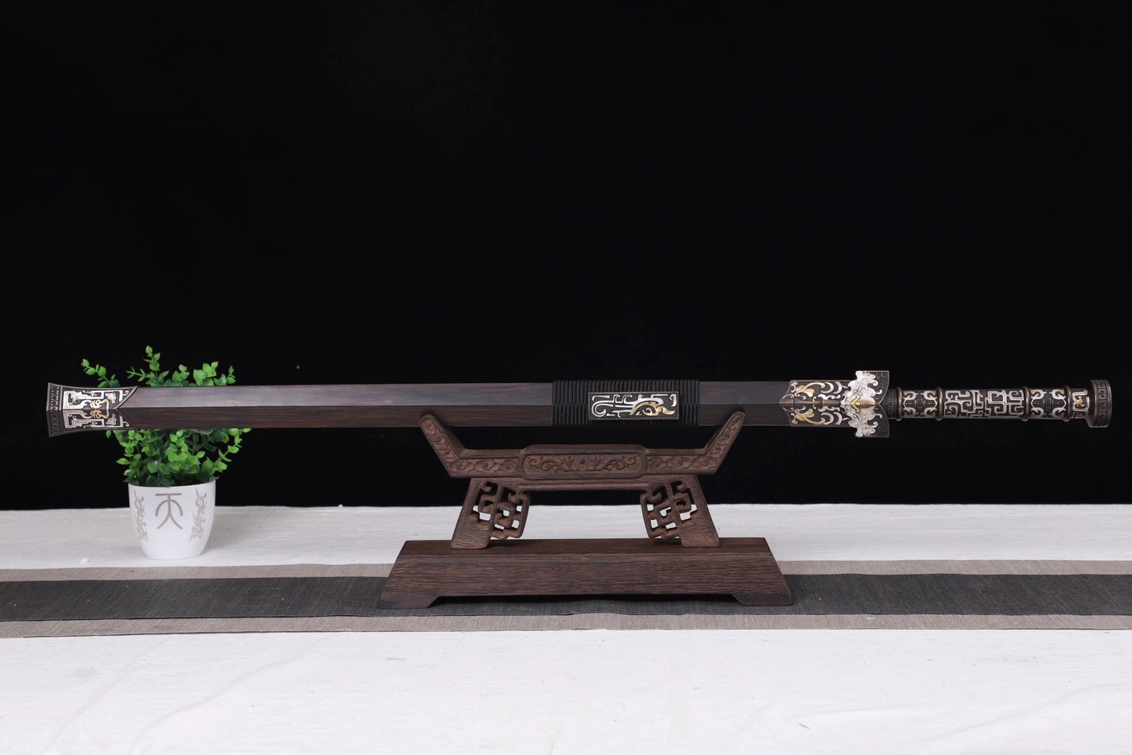 Zhejiang Province Ji Satoshi team hands as new pint Mo Qianshan sword unopened with large Han sword customized payment recommendation