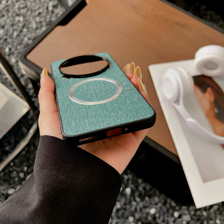 Gray Canvas Rose Gold Mirror MagSafe iPhone Case